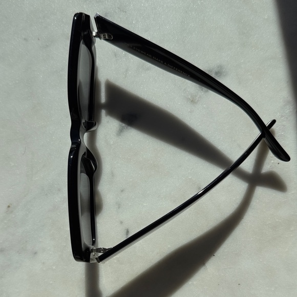 Diff Eyewear Indy polarized new with case Black Rectangular Sunglasses main image 5